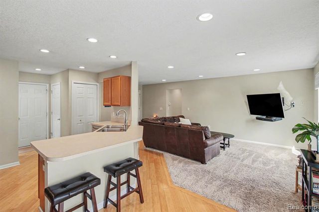 4394 Harrier Lane, Burton, MI 48519