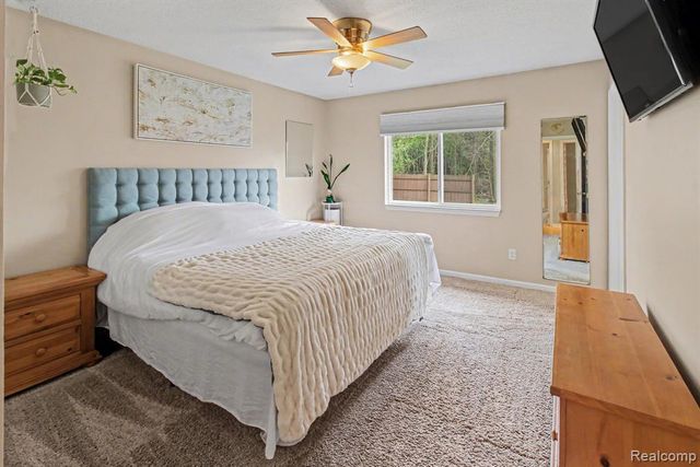 4394 Harrier Lane, Burton, MI 48519