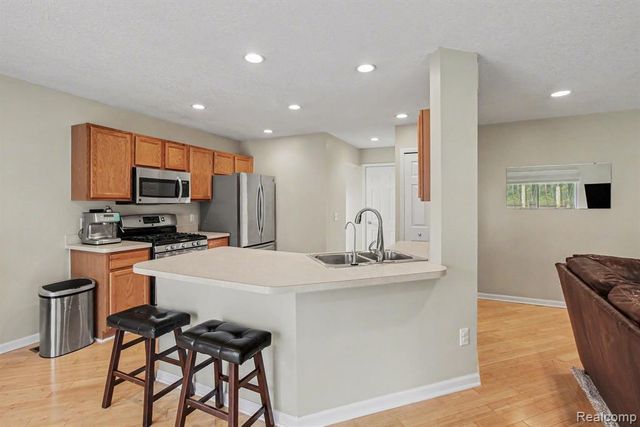 4394 Harrier Lane, Burton, MI 48519