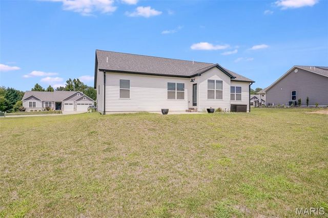 1468 Guilford Place, Troy, IL 62294