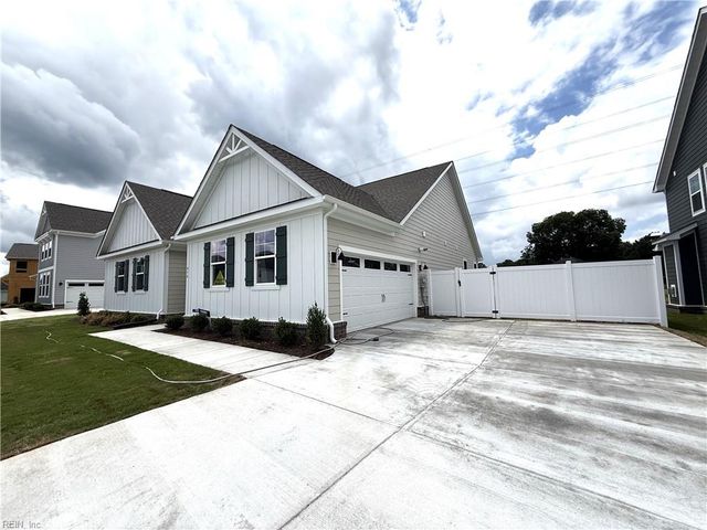 976 Intracoastal WAY, Chesapeake, VA 23322