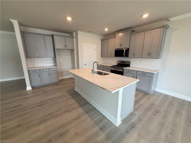 976 Intracoastal WAY, Chesapeake, VA 23322