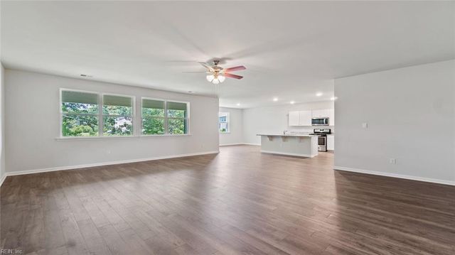 976 Intracoastal WAY, Chesapeake, VA 23322