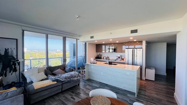 13800 Highland Drive 610, North Miami Beach, FL 33181