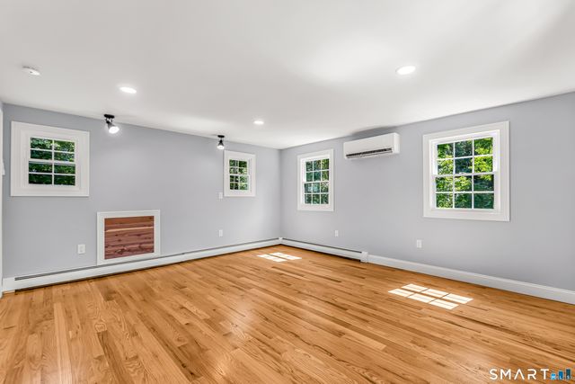20 Hydelor Avenue, Prospect, CT 06712