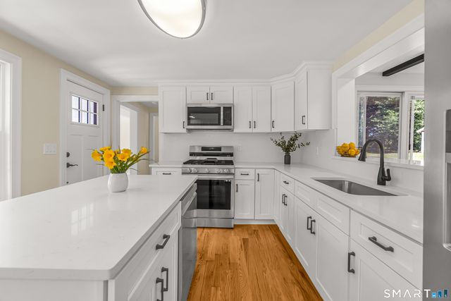 20 Hydelor Avenue, Prospect, CT 06712