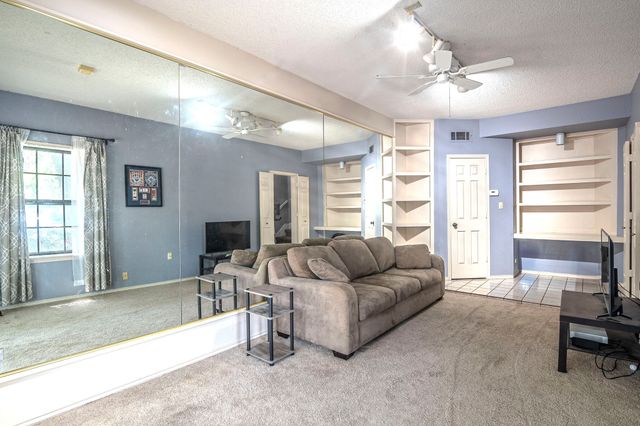 4516 Forestgate Drive, Arlington, TX 76017