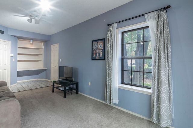 4516 Forestgate Drive, Arlington, TX 76017