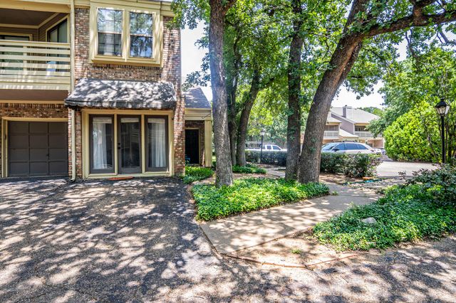 4516 Forestgate Drive, Arlington, TX 76017