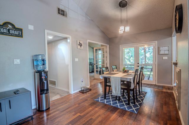 4516 Forestgate Drive, Arlington, TX 76017