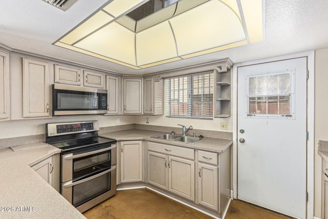 2930 N 22ND Place, Phoenix, AZ 85016