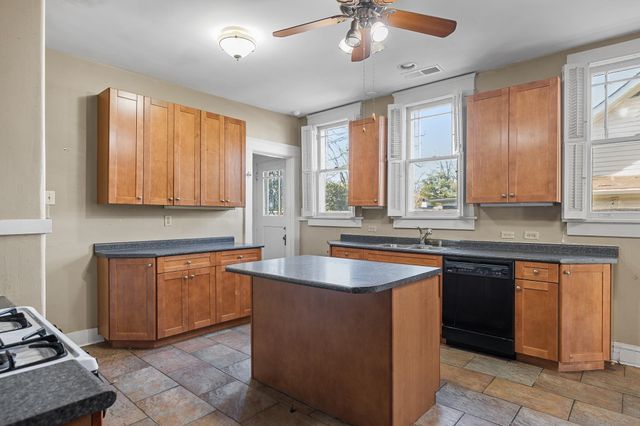 2237 COURT AVE, Memphis, TN 38104