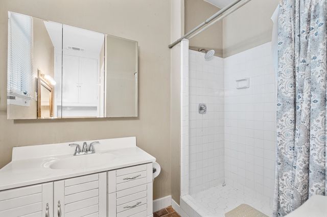 2237 COURT AVE, Memphis, TN 38104