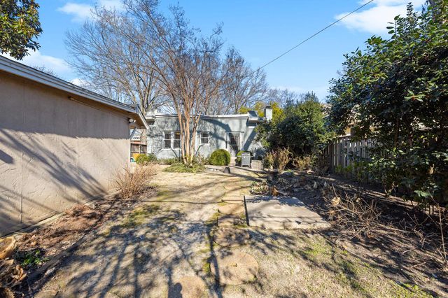 2237 COURT AVE, Memphis, TN 38104