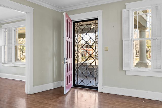 2237 COURT AVE, Memphis, TN 38104