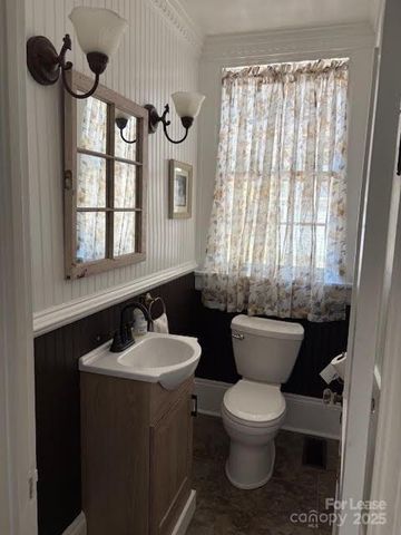 613 S York Street, Gastonia, NC 28052