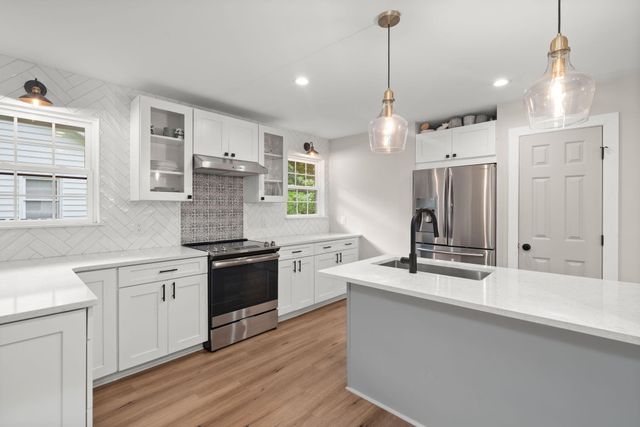 1223 Wappetaw Place, Mount Pleasant, SC 29464