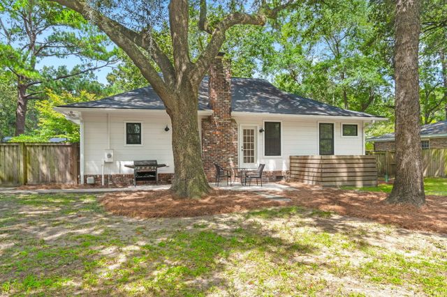 1223 Wappetaw Place, Mount Pleasant, SC 29464