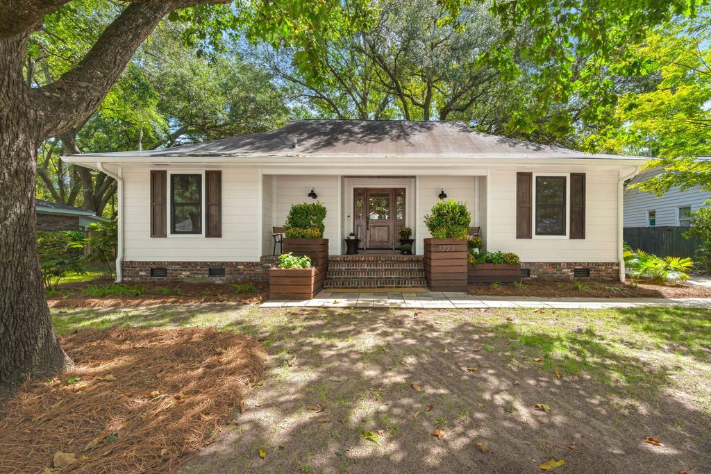 1223 Wappetaw Place, Mount Pleasant, SC 29464