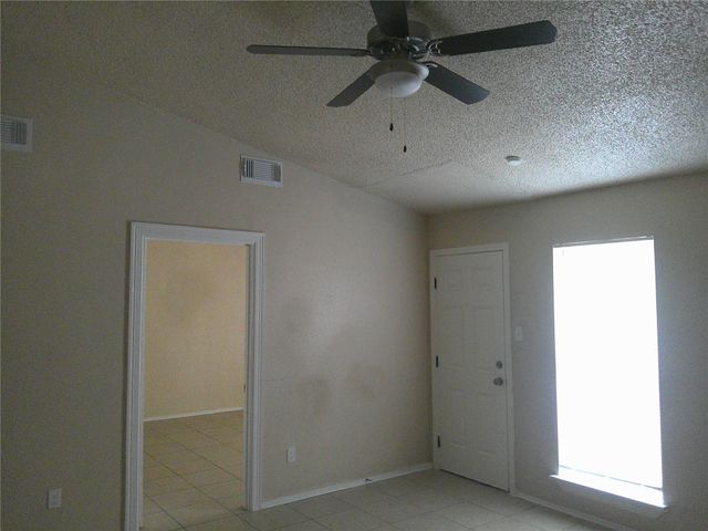 5771 Easthampton Drive B, Houston, TX 77039