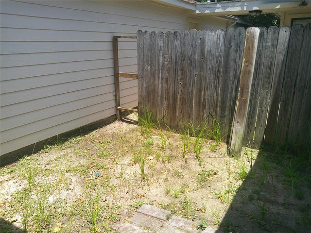 5771 Easthampton Drive B, Houston, TX 77039