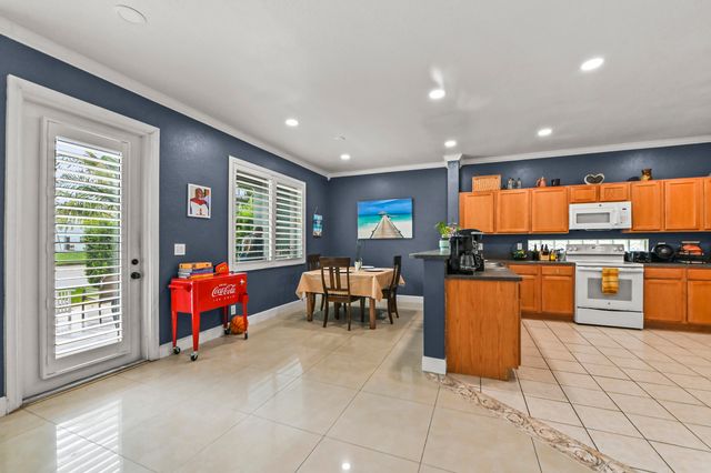 1006 Center Stone Lane, Riviera Beach, FL 33404