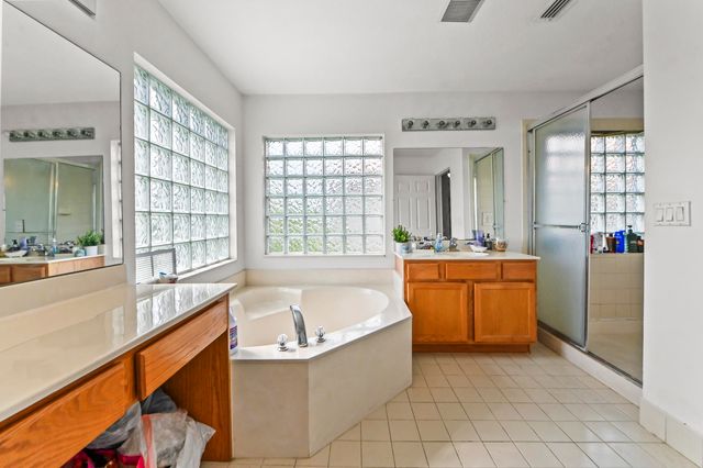 1006 Center Stone Lane, Riviera Beach, FL 33404