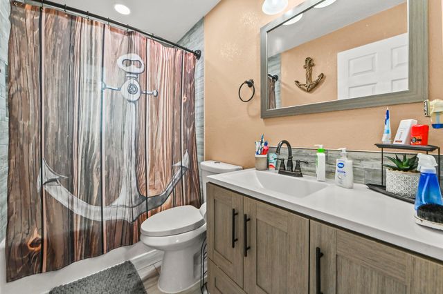 1006 Center Stone Lane, Riviera Beach, FL 33404