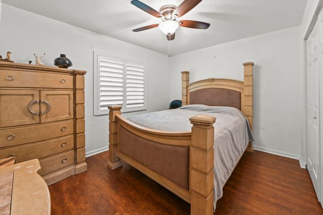 1006 Center Stone Lane, Riviera Beach, FL 33404