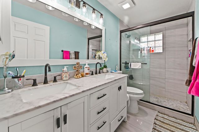 1006 Center Stone Lane, Riviera Beach, FL 33404