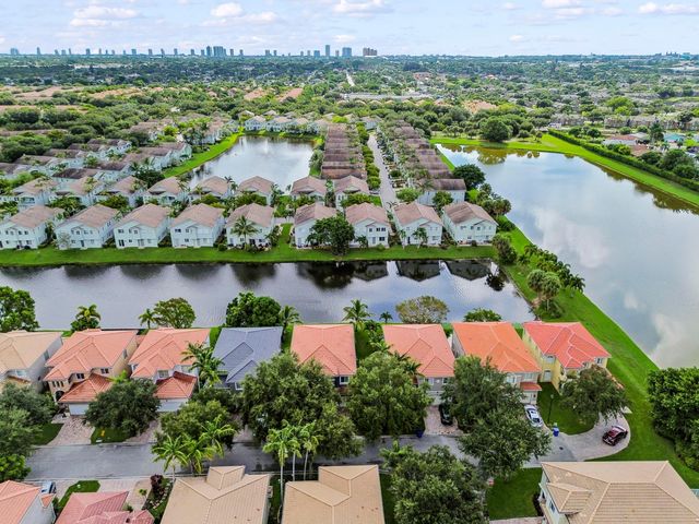1006 Center Stone Lane, Riviera Beach, FL 33404