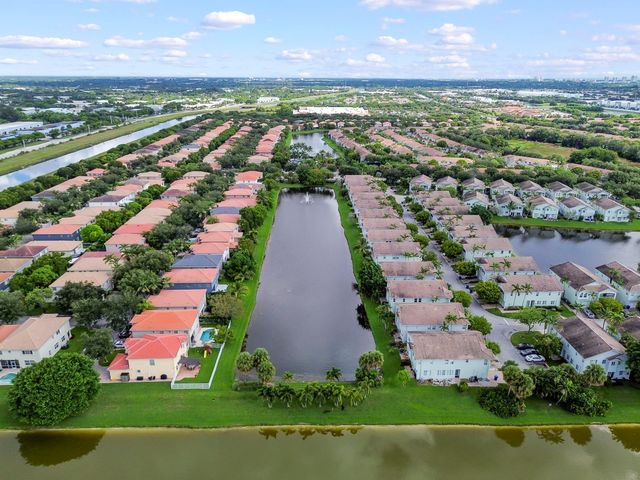 1006 Center Stone Lane, Riviera Beach, FL 33404