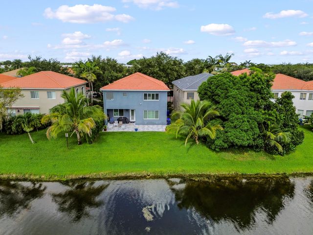 1006 Center Stone Lane, Riviera Beach, FL 33404
