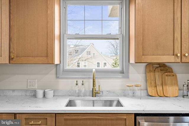 633 GEORGES LN, Ardmore, PA 19003