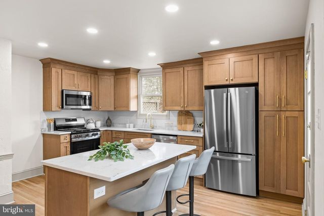 633 GEORGES LN, Ardmore, PA 19003