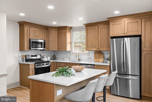 633 GEORGES LN, Ardmore, PA 19003