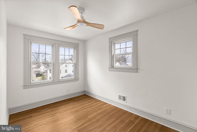 633 GEORGES LN, Ardmore, PA 19003