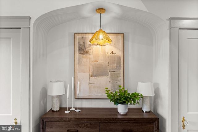 633 GEORGES LN, Ardmore, PA 19003