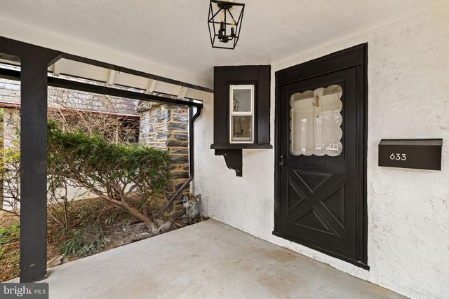 633 GEORGES LN, Ardmore, PA 19003