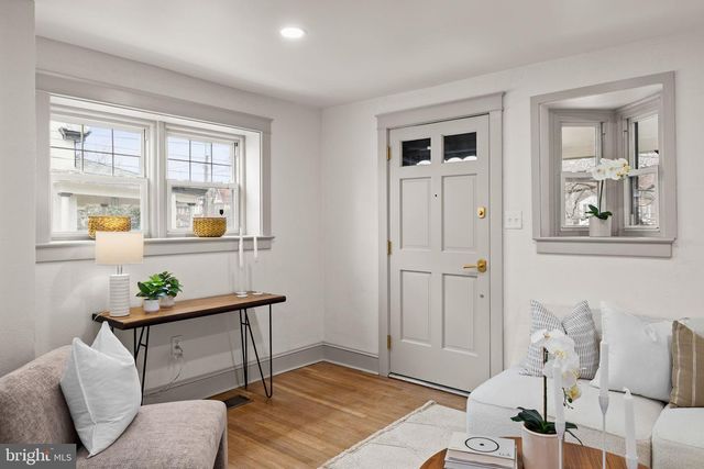 633 GEORGES LN, Ardmore, PA 19003