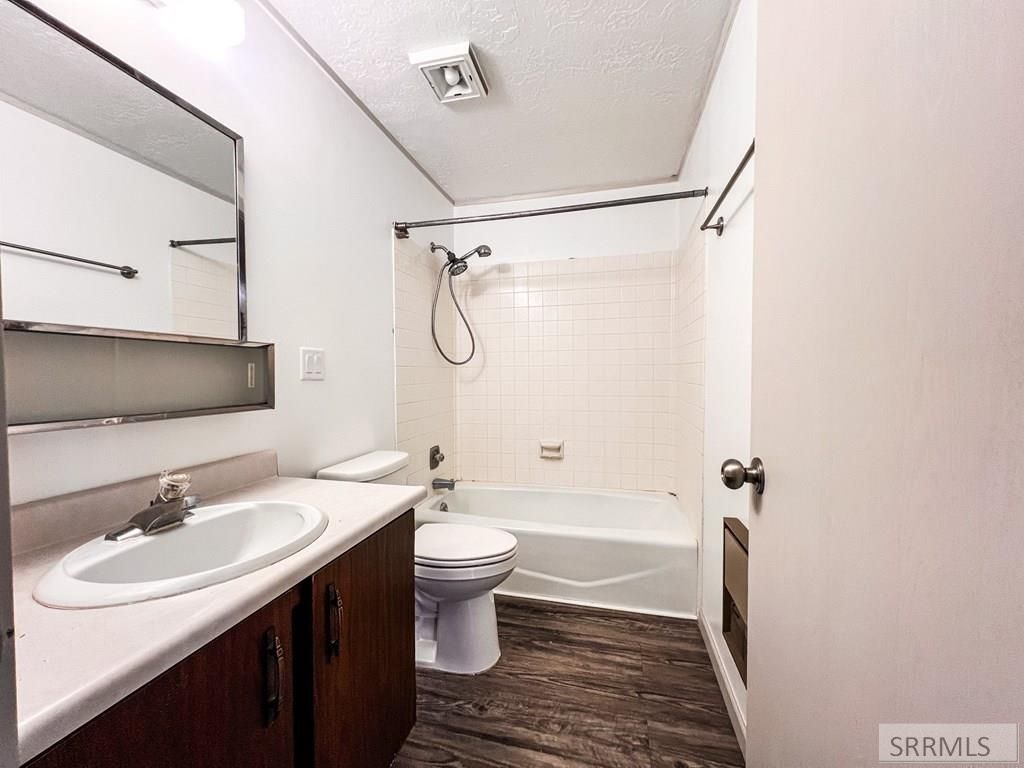 Image 15 of property listing at 2925 N 1000 W, Rexburg, ID 83440