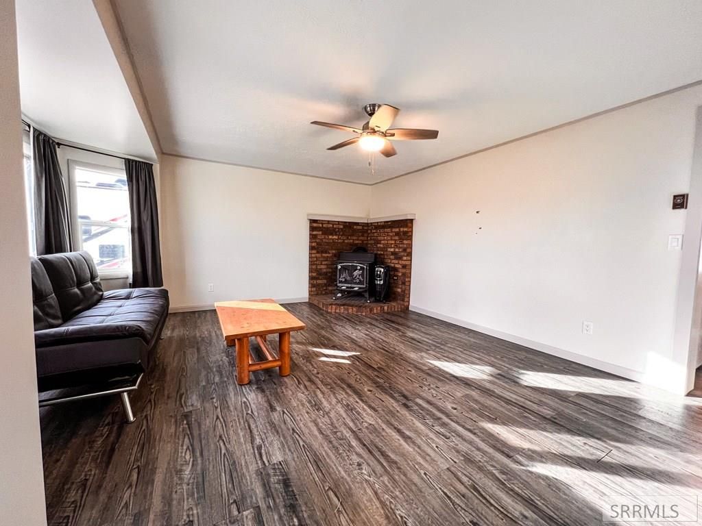 Image 4 of property listing at 2925 N 1000 W, Rexburg, ID 83440