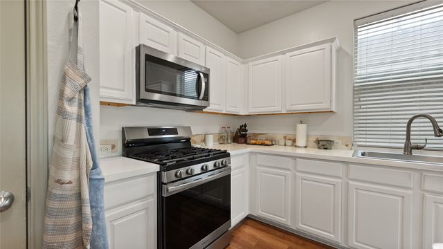 9208 Comanche Ridge Drive, Fort Worth, TX 76131