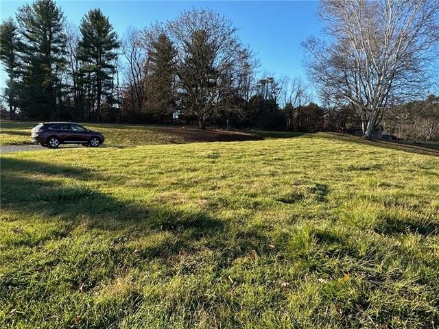 418 Myoma Rd, Adams Twp, PA 16046