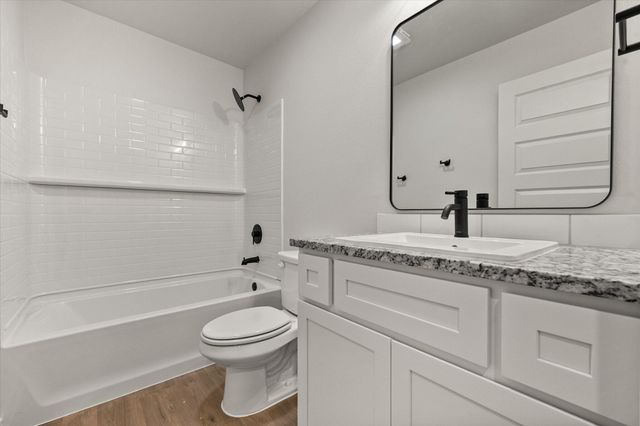 2403 Aberdeen Avenue, Wolfforth, TX 79382