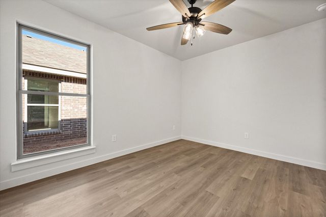 2403 Aberdeen Avenue, Wolfforth, TX 79382