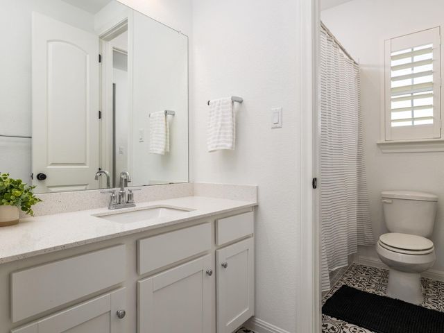 1491 Hazy Hills LOOP, Dripping Springs, TX 78620