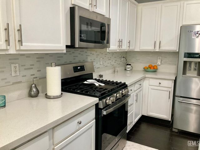 6417 Steeple Street, Bakersfield, CA 93313