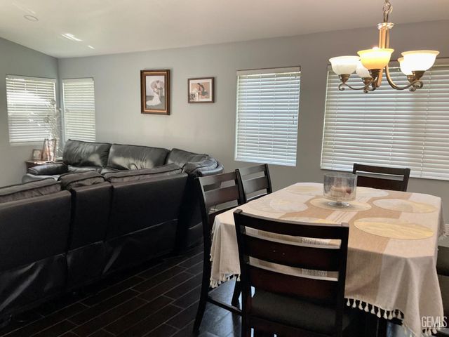 6417 Steeple Street, Bakersfield, CA 93313