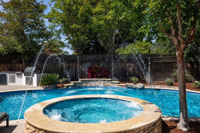 531 Patrick Way, Los Altos, CA 94022
